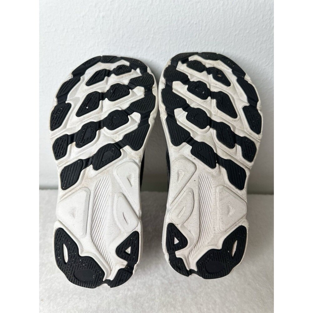 Hoka One One Clifton 9 Women's Size 7.5B Black White Running Lightweight Shoes - Picture 9 of 13